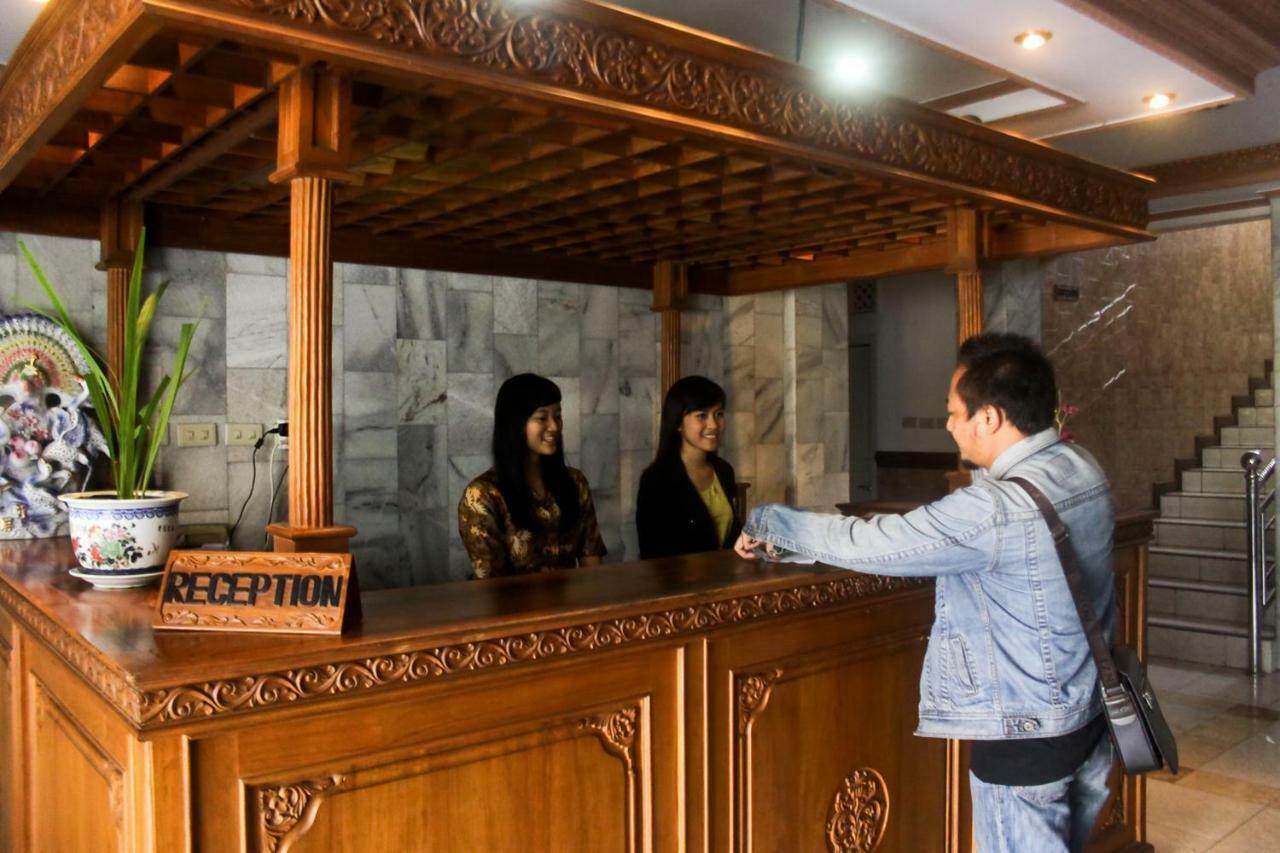 Hotel Wiwi Perkasa 2 Indramayu Exterior foto